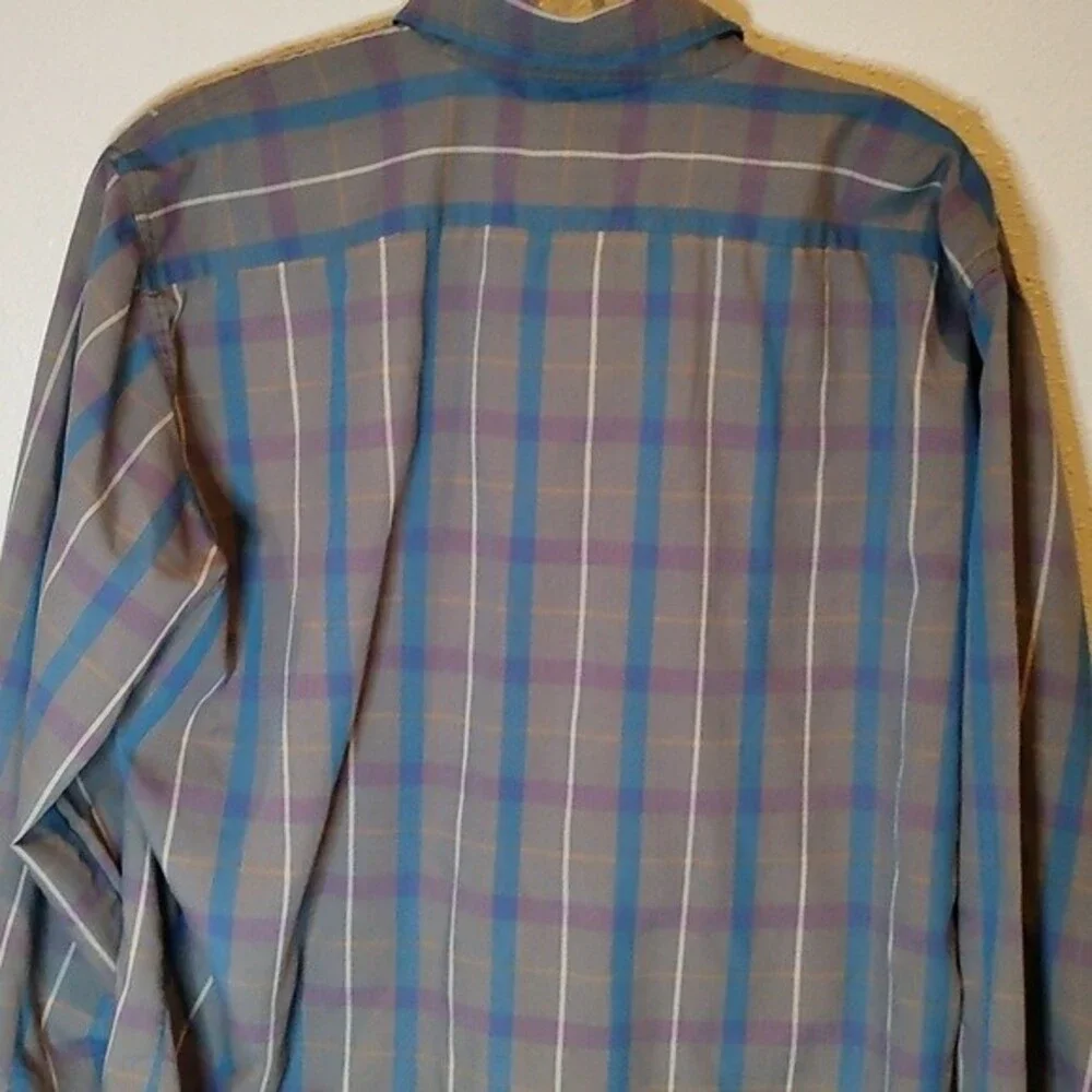 Levi's shirt